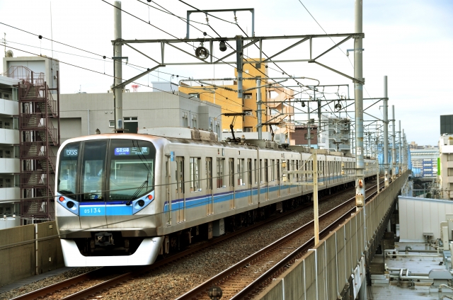 東京メトロ東西線の電車